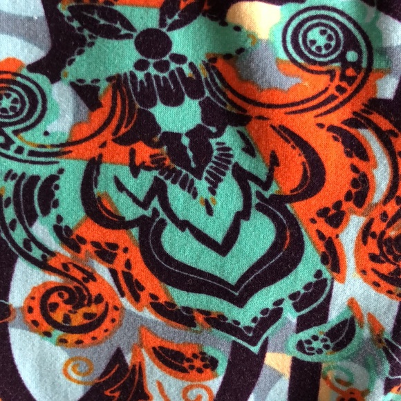 Great condition LulaRoe leggings.  Worn once - Picture 3 of 4